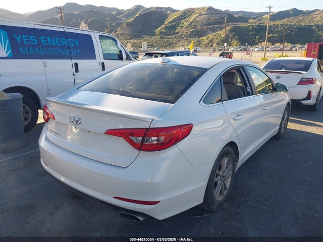 Hyundai SONATA SE 2017 5NPE24AF1HH450359 Image 4
