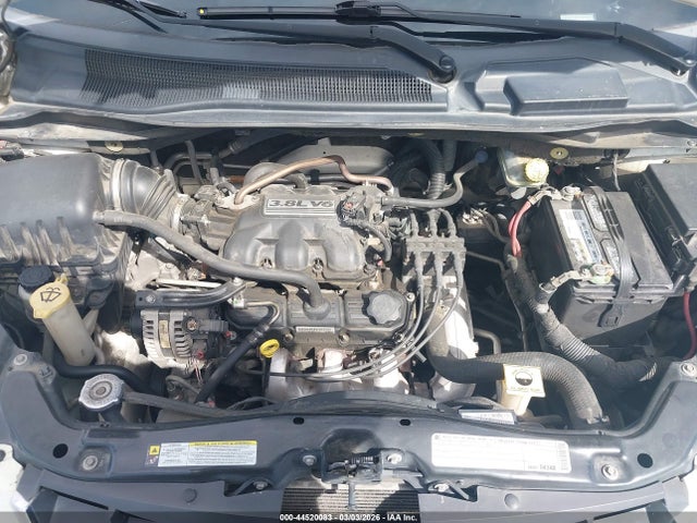 2010 Chrysler Town & Country Touring მანქანა იყიდება აუქციონზე, vin: 2A4RR5D18AR198647, აუქციონის ნომერი: 44520083