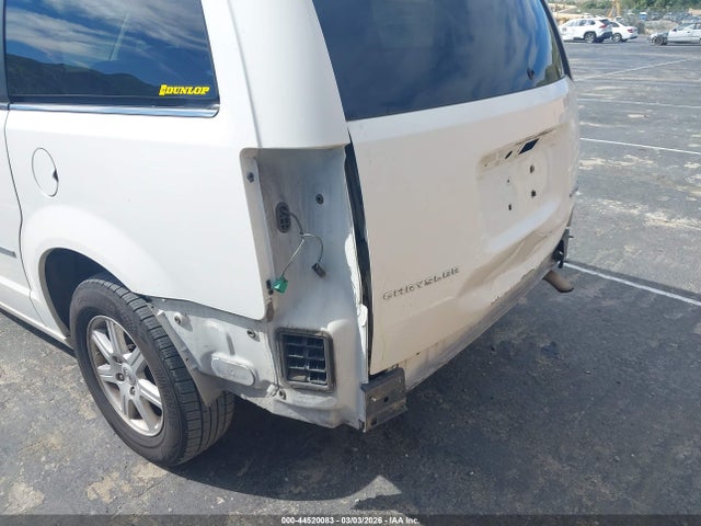 2010 Chrysler Town & Country Touring მანქანა იყიდება აუქციონზე, vin: 2A4RR5D18AR198647, აუქციონის ნომერი: 44520083