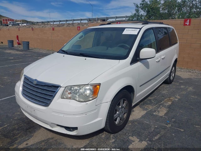 2010 Chrysler Town & Country Touring მანქანა იყიდება აუქციონზე, vin: 2A4RR5D18AR198647, აუქციონის ნომერი: 44520083