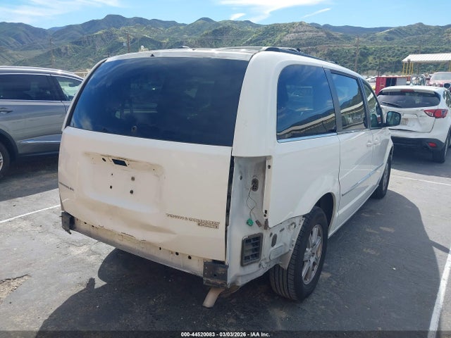 2010 Chrysler Town & Country Touring მანქანა იყიდება აუქციონზე, vin: 2A4RR5D18AR198647, აუქციონის ნომერი: 44520083