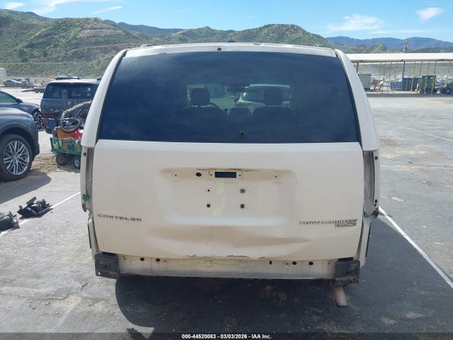 2010 Chrysler Town & Country Touring მანქანა იყიდება აუქციონზე, vin: 2A4RR5D18AR198647, აუქციონის ნომერი: 44520083