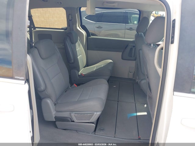 2010 Chrysler Town & Country Touring მანქანა იყიდება აუქციონზე, vin: 2A4RR5D18AR198647, აუქციონის ნომერი: 44520083