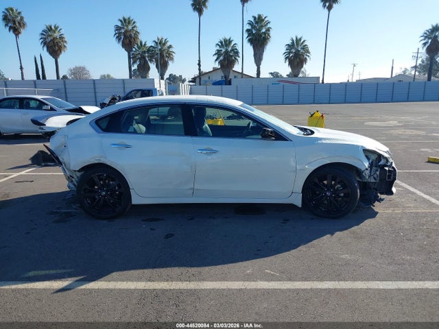 1N4AL3AP3HC484500 Nissan Altima 2.5 Sr