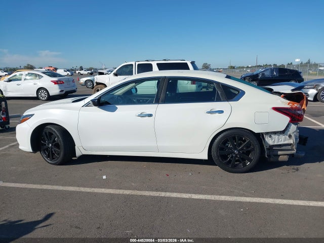 1N4AL3AP3HC484500 Nissan Altima 2.5 Sr