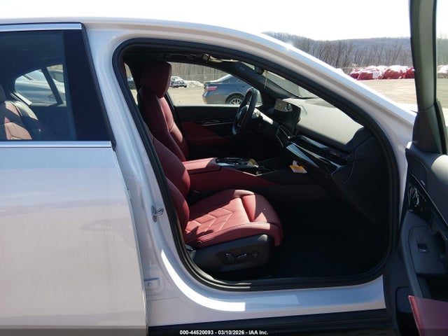 2025 Bmw I5 Xdrive40 მანქანა იყიდება აუქციონზე, vin: WBY13HG00SCT75368, აუქციონის ნომერი: 44520093