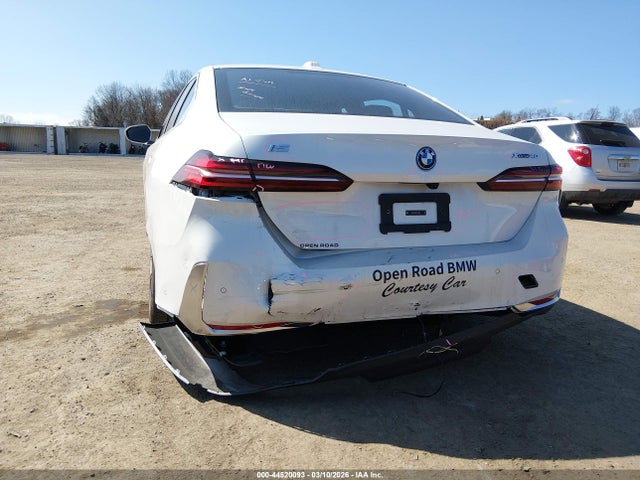 2025 Bmw I5 Xdrive40 მანქანა იყიდება აუქციონზე, vin: WBY13HG00SCT75368, აუქციონის ნომერი: 44520093