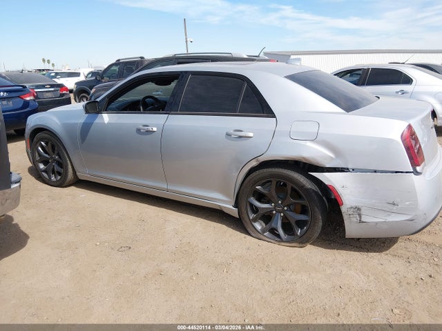 2023 Chrysler 300 300s მანქანა იყიდება აუქციონზე, vin: 2C3CCABG4PH641019, აუქციონის ნომერი: 44520114