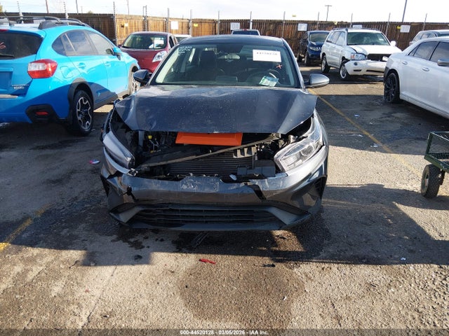 44520128 :رقم المزاد ، 3KPF24AD8RE798507 vin ، 2024 Kia Forte Lxs مزاد بيع