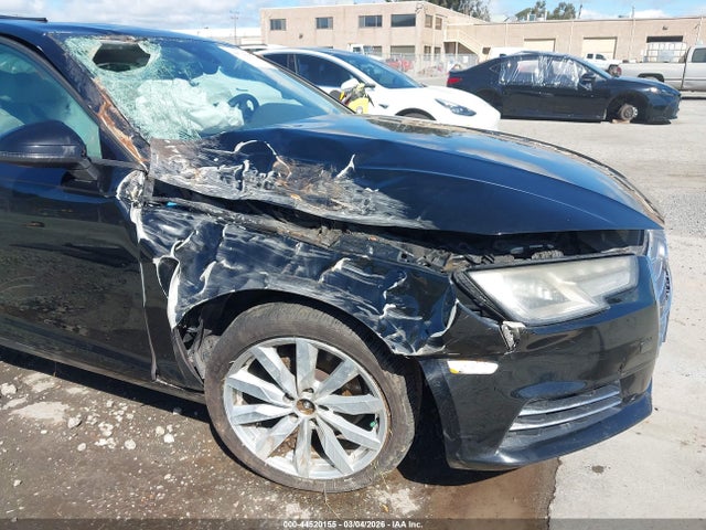 2017 AUDI A4 WAUGMAF42HN044578 Photo 5