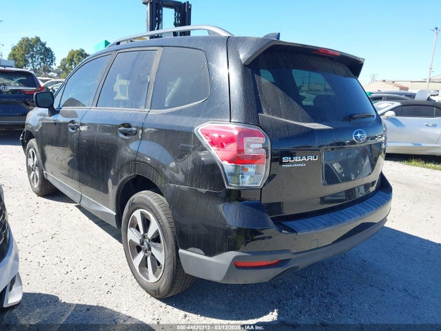 Subaru Forester 2.5i Premium 2018 JF2SJAGCXJH546689 Image 3