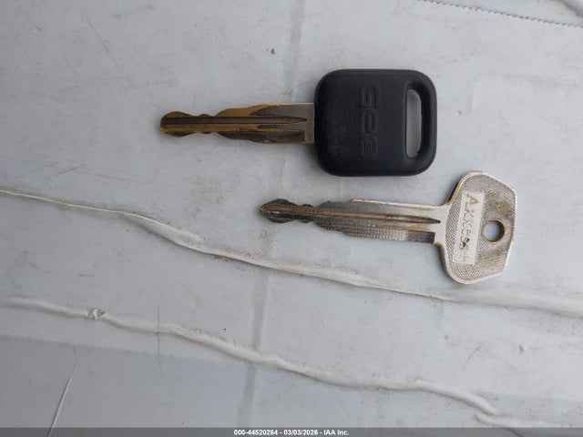 Продажа на аукционе авто 1991 Geo Storm 2+2, vin: J81RF2362M7566400, номер лота: 44520284