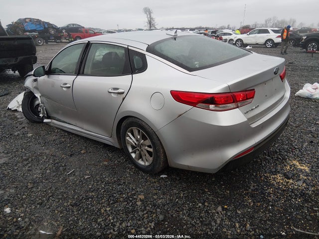 2018 KIA OPTIMA 5XXGT4L39JG214987 Photo 2