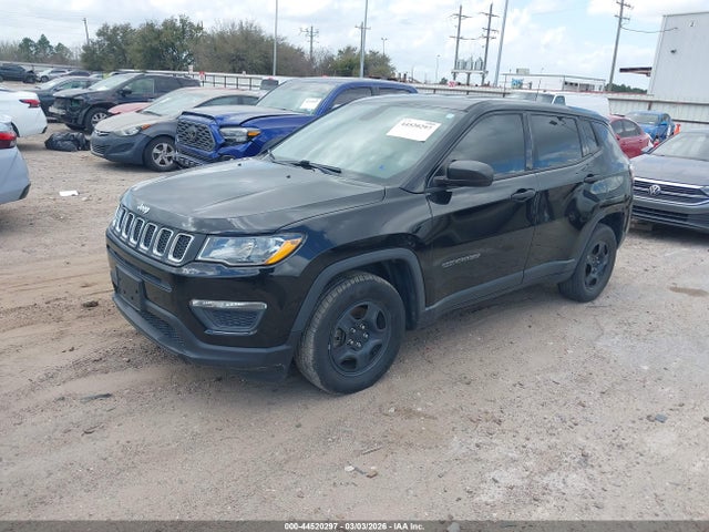 3C4NJCAB0JT107039 Jeep Compass Sport Fwd