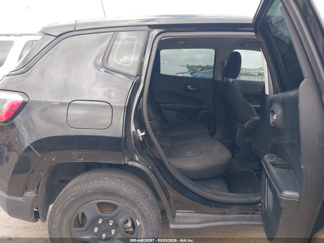 3C4NJCAB0JT107039 Jeep Compass Sport Fwd