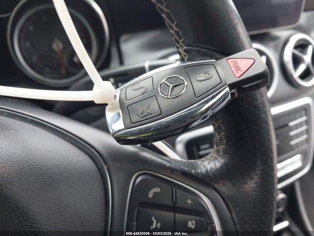 44520306 :رقم المزاد ، WDDSJ4GB9JN578970 vin ، 2018 Mercedes-benz Cla 250 4matic مزاد بيع