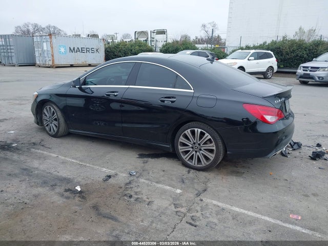 44520306 :رقم المزاد ، WDDSJ4GB9JN578970 vin ، 2018 Mercedes-benz Cla 250 4matic مزاد بيع