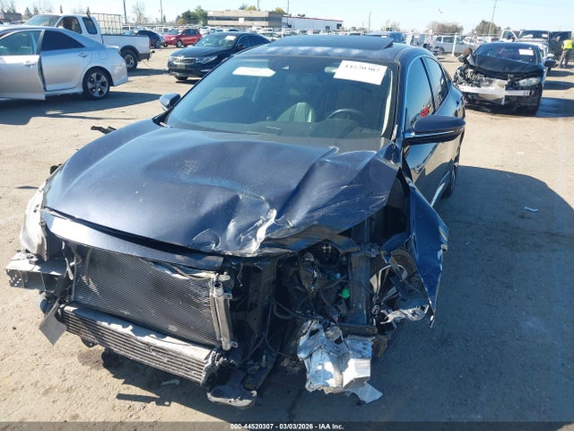 Honda Civic Touring 2017 2HGFC1F90HH649982 Image 2