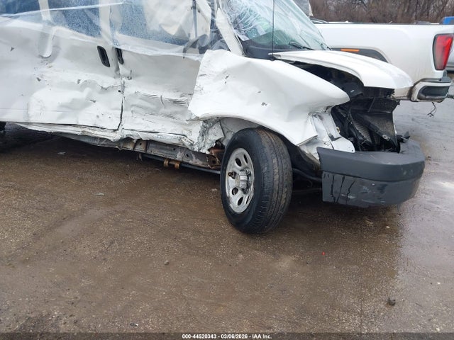 44520343 :رقم المزاد ، 1GCSHAF44D1179175 vin ، 2013 Chevrolet Express 1500 Work Van مزاد بيع