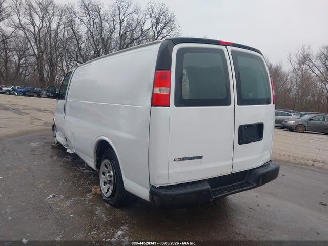 44520343 :رقم المزاد ، 1GCSHAF44D1179175 vin ، 2013 Chevrolet Express 1500 Work Van مزاد بيع