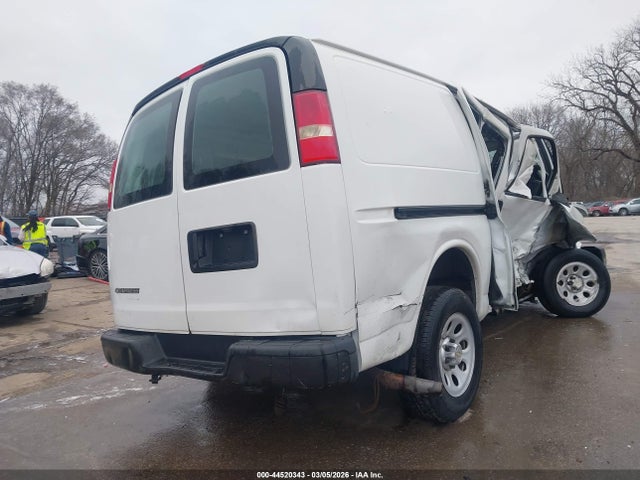44520343 :رقم المزاد ، 1GCSHAF44D1179175 vin ، 2013 Chevrolet Express 1500 Work Van مزاد بيع