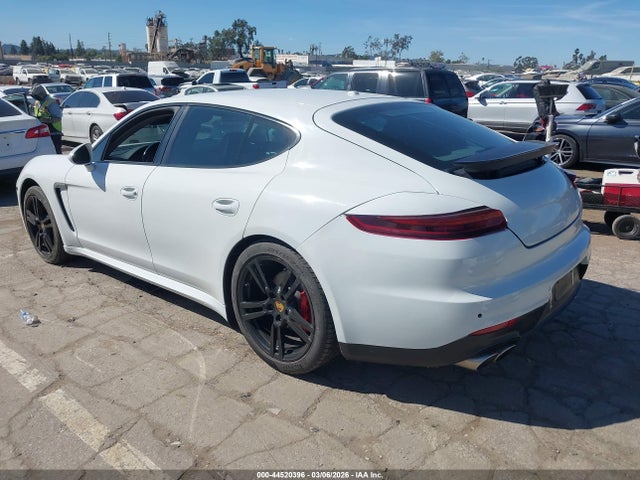 2016 PORSCHE PANAMERA WP0AB2A70GL050315 Photo 2