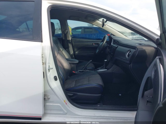 2017 TOYOTA COROLLA 2T1BURHE4HC888416 Photo 4