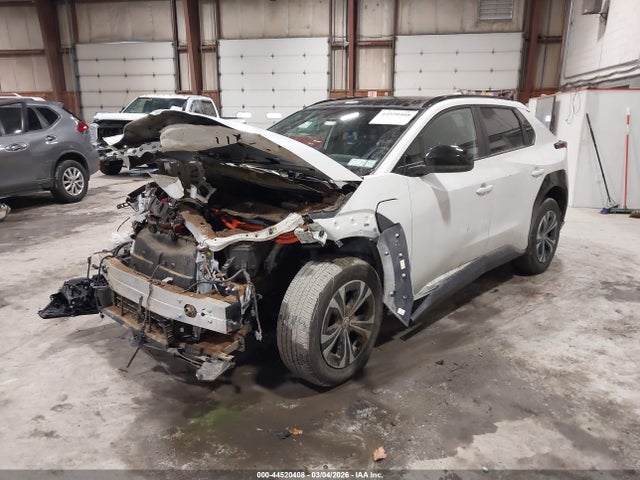 Toyota BZ4X XLE 2025 JTMAAAAA8SA073905 Image 2