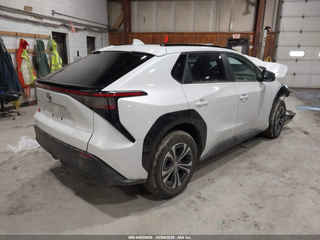 Toyota BZ4X XLE 2025 JTMAAAAA8SA073905 Image 4