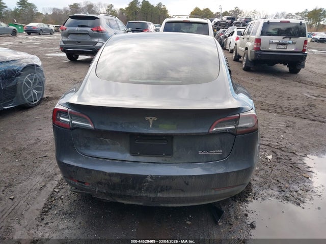 Продажа на аукционе авто 2022 Tesla Model 3 Performance Dual Motor All-wheel Drive, vin: 5YJ3E1EC2NF269729, номер лота: 44520409