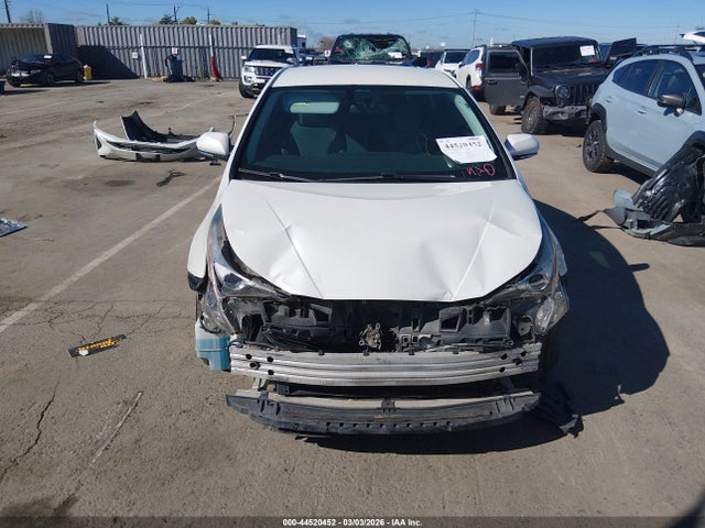 Toyota Prius Three 2016 JTDKARFU8G3002107 Image 13