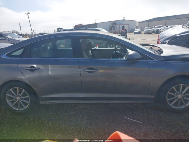 Продаж на аукціоні авто 2018 Hyundai Sonata Se, vin: 5NPE24AF7JH706476, номер лоту: 44520460