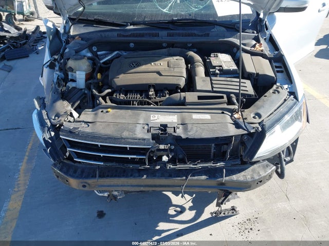 3VWL17AJ7JM241446 Volkswagen Jetta 1.8t Sel