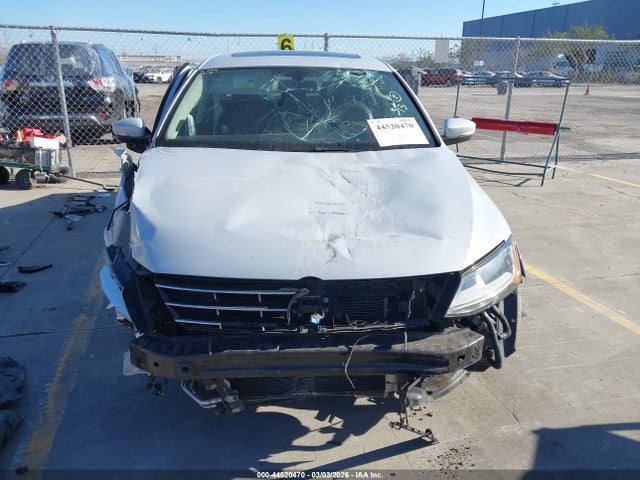 3VWL17AJ7JM241446 Volkswagen Jetta 1.8t Sel