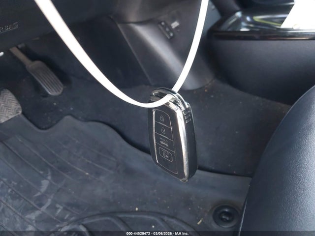 JTDKARFU1G3508992 Toyota Prius Four Touring