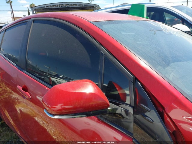 JTDKARFU1G3508992 Toyota Prius Four Touring