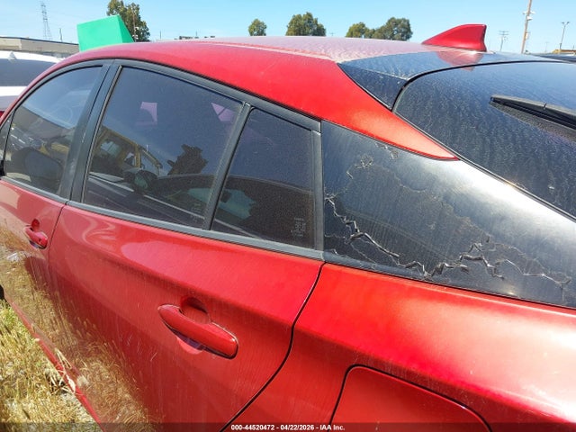 JTDKARFU1G3508992 Toyota Prius Four Touring