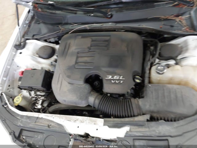 2017 Chrysler 300c მანქანა იყიდება აუქციონზე, vin: 2C3CCAEG0HH570169, აუქციონის ნომერი: 44520482