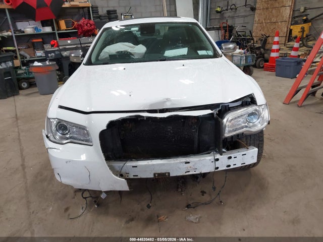 2017 Chrysler 300c მანქანა იყიდება აუქციონზე, vin: 2C3CCAEG0HH570169, აუქციონის ნომერი: 44520482