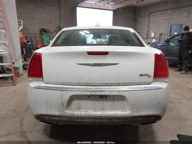 2017 Chrysler 300c მანქანა იყიდება აუქციონზე, vin: 2C3CCAEG0HH570169, აუქციონის ნომერი: 44520482