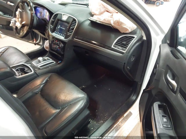 2017 Chrysler 300c მანქანა იყიდება აუქციონზე, vin: 2C3CCAEG0HH570169, აუქციონის ნომერი: 44520482