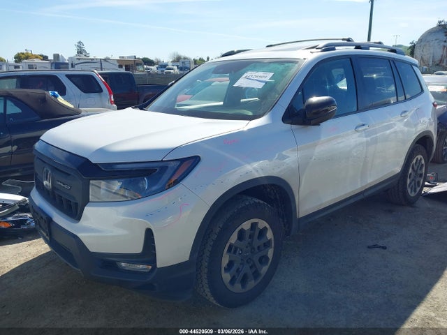 5FNYF8H6XRB019386 Honda Passport Awd Trailsport