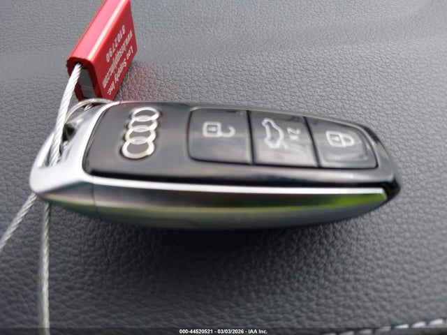 2025 AUDI Q7 WA1LCBF77SD000846 Photo 10