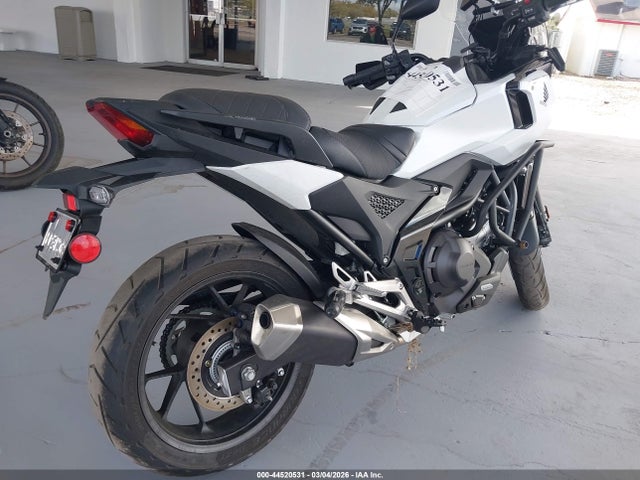 Продажа на аукционе авто 2025 Honda Nc750 Xd, vin: JH2RH2317SK000303, номер лота: 44520531