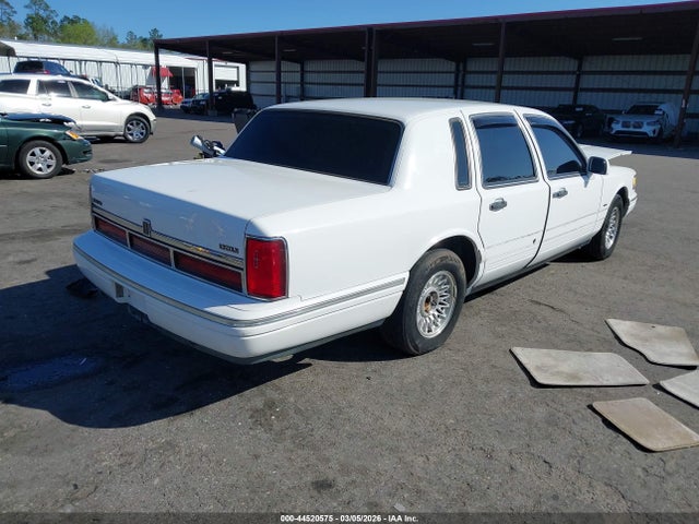 Aukcja sprzedaży 1996 Lincoln Town Car Executive, vin: 1LNLM81W7TY726393, numer aukcji: 44520575