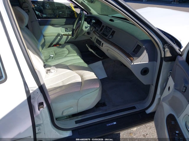 Aukcja sprzedaży 1996 Lincoln Town Car Executive, vin: 1LNLM81W7TY726393, numer aukcji: 44520575