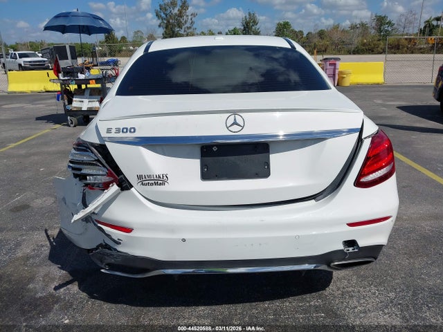 Продаж на аукціоні авто 2018 Mercedes-benz E 300, vin: WDDZF4JBXJA334244, номер лоту: 44520588