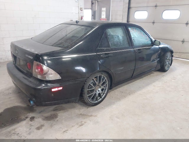 2001 Lexus Is 300 მანქანა იყიდება აუქციონზე, vin: JTHBD182310015651, აუქციონის ნომერი: 44520613