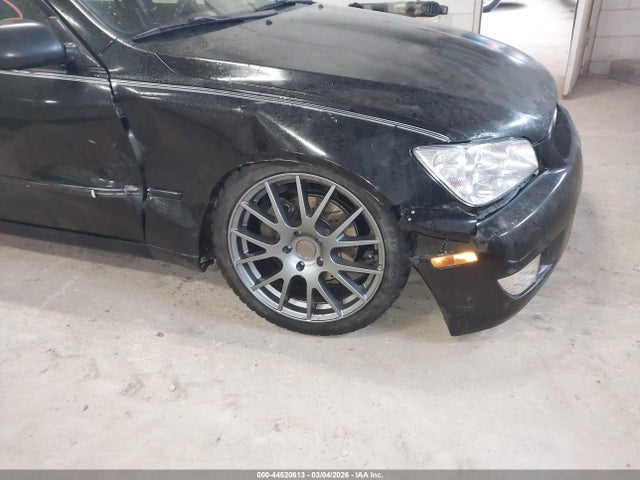 2001 Lexus Is 300 მანქანა იყიდება აუქციონზე, vin: JTHBD182310015651, აუქციონის ნომერი: 44520613