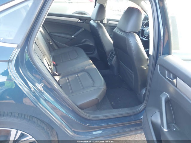 Продаж на аукціоні авто 2022 Volkswagen Passat 2.0t Se, vin: 1VWSA7A39NC008267, номер лоту: 44520622
